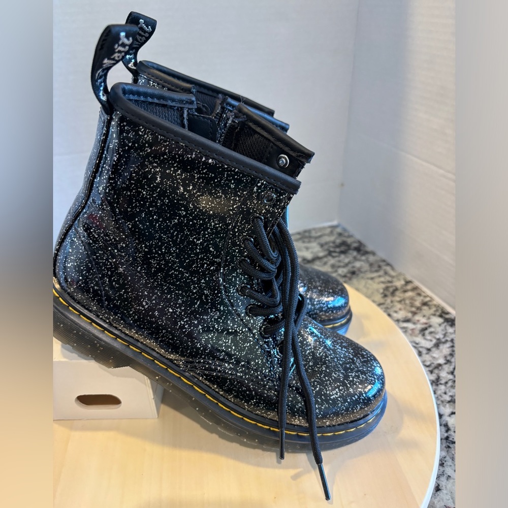 Doc Marten Gray, speckle boots🥾 bouncy soul air walk